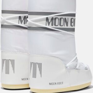 Moon boots White